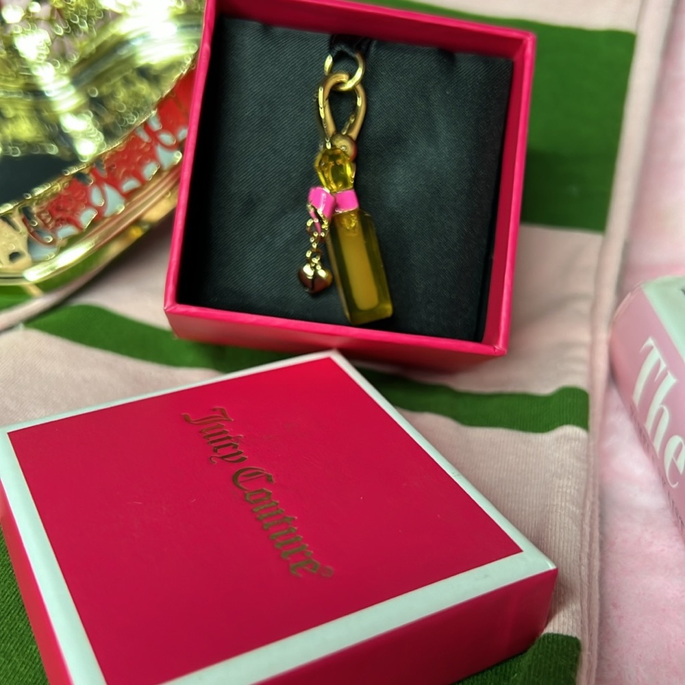 RARE✨Juicy Couture Viva La Fleur Fragrance charm NWT - Picture 6 of 7